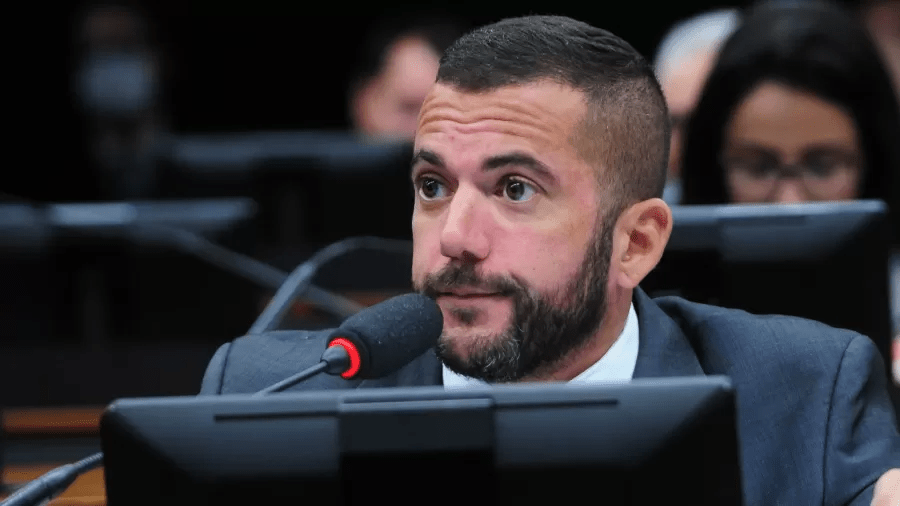 policia-federal-mira-lider-da-