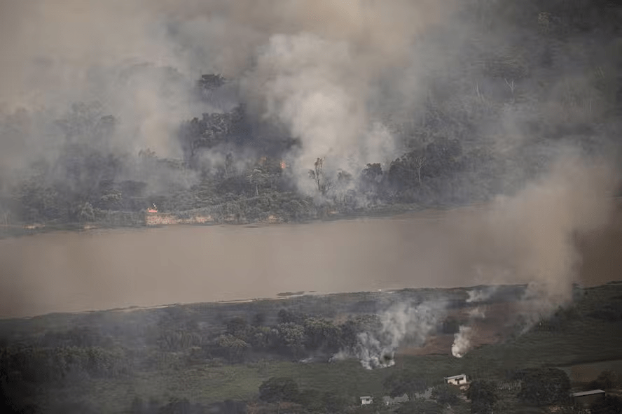 fumaca-no-pantanal-e-na-amazon