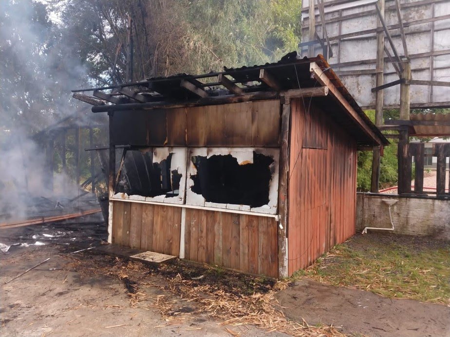 pf-investigara-incendio-na-cas