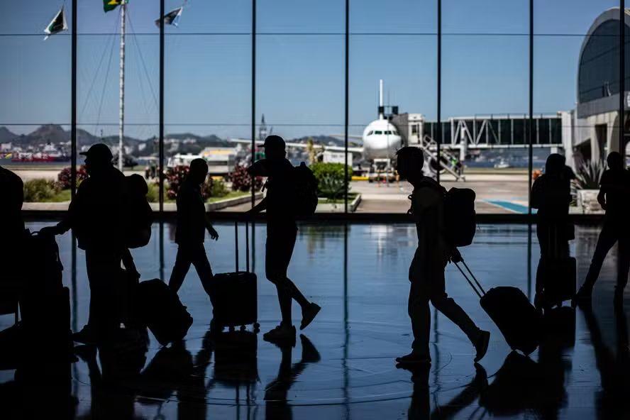 vai-viajar-para-o-exterior-mes