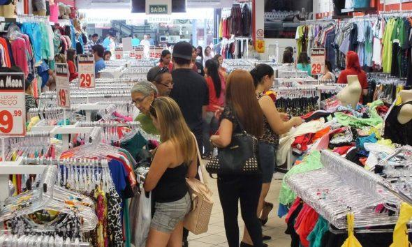 confianca-do-comercio-cai-11-e