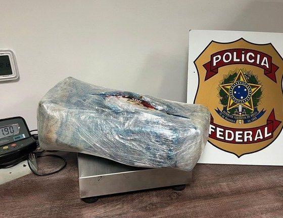 pf-prende-mulher-com-12-kg-de-