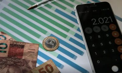 atividade-economica-tem-alta-d