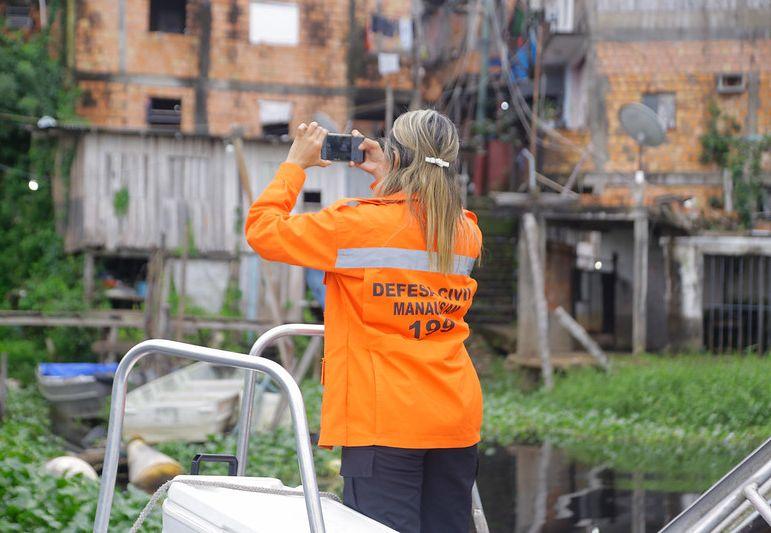 cheia-em-manaus-deve-atingir-a