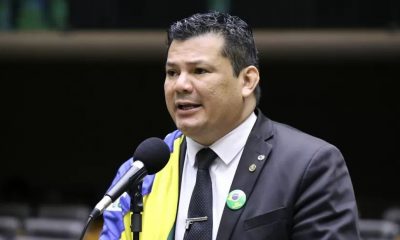 mesa-da-camara-pede-suspensao-