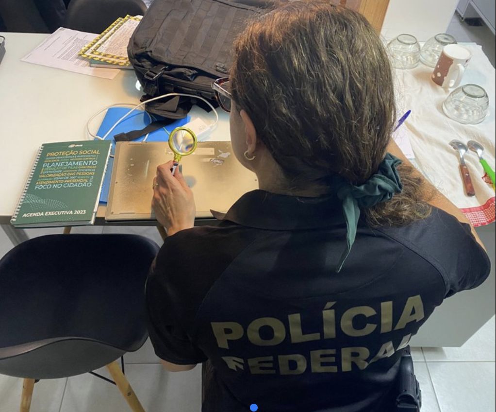 pf-faz-operacao-em-9-estados-c