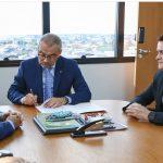 prefeito-david-almeida-assina-