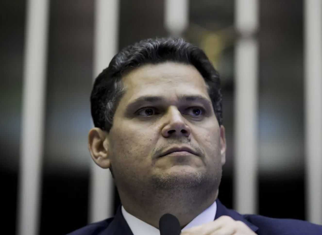alcolumbre-le-pedido-e-cria-cp