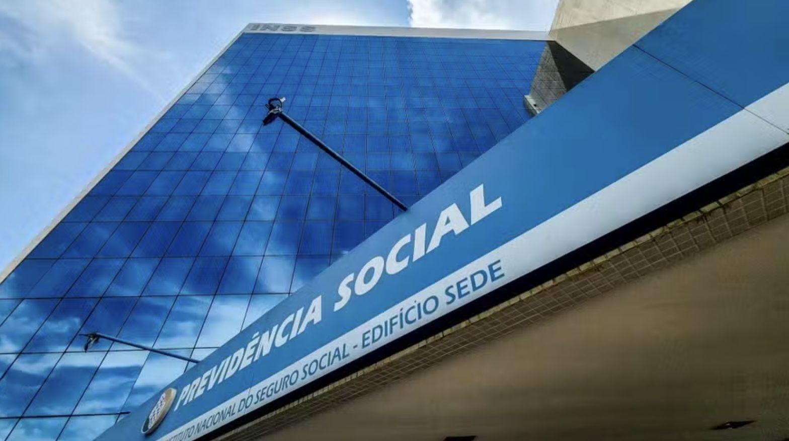 e-boato-que-inss-voltou-a-desc