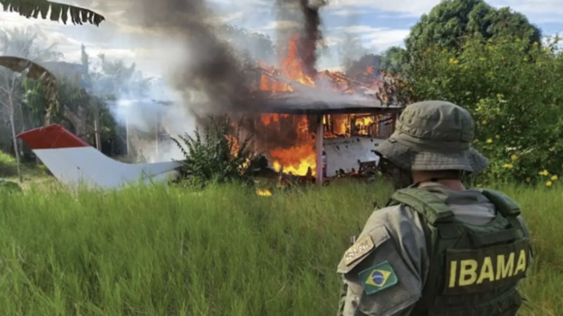 ibama-compra-armas-de-guerra-p