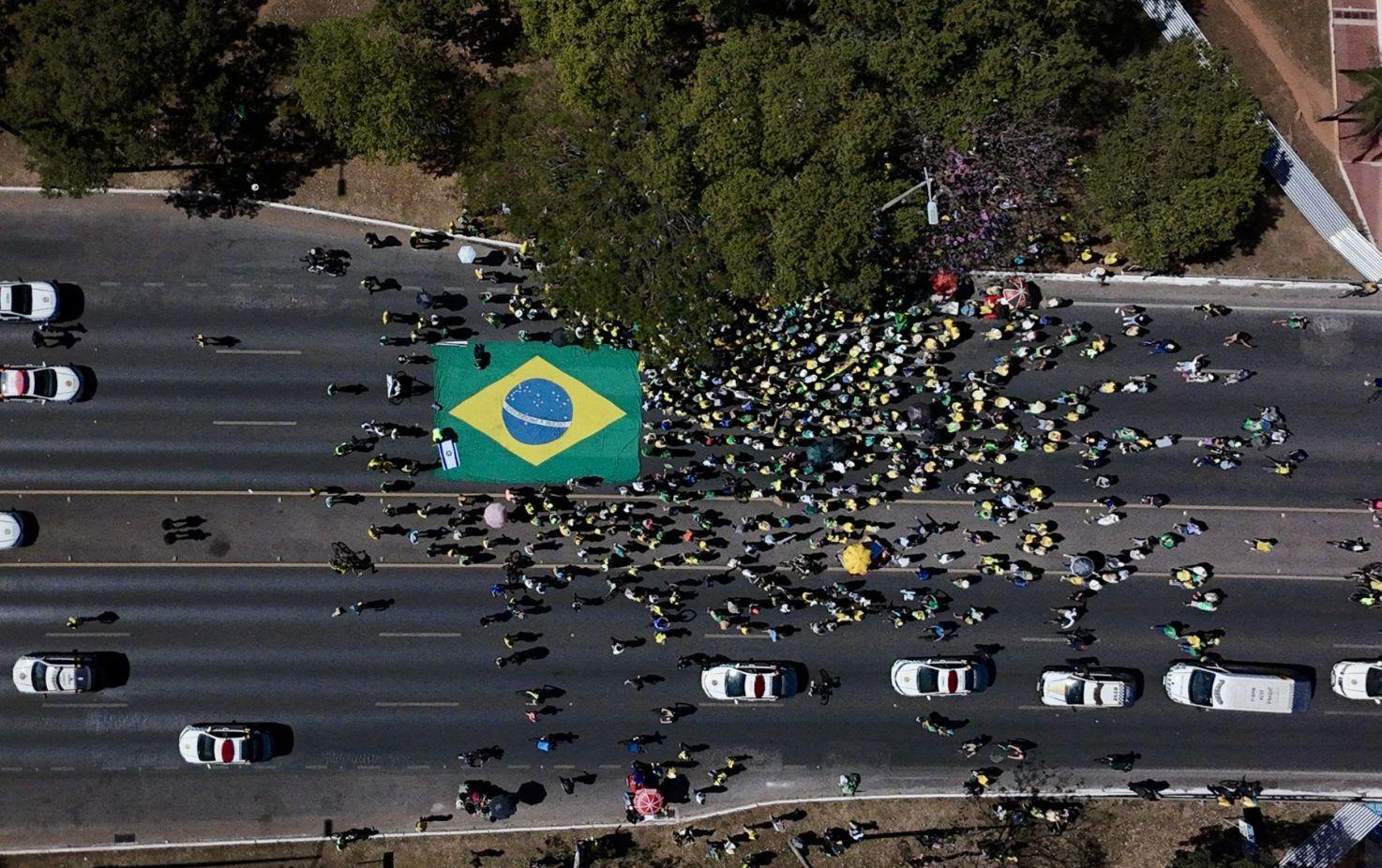 apoiadores-de-bolsonaro-protes