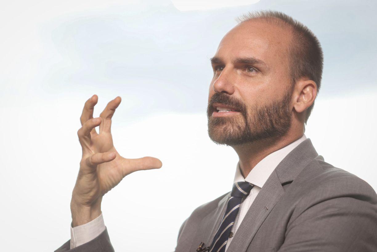 apos-taxacao-eduardo-bolsonaro