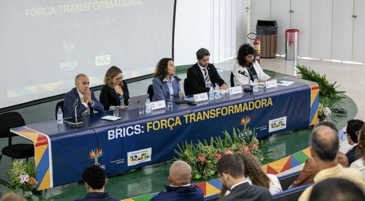 brics-alerta-para-uso-de-intel