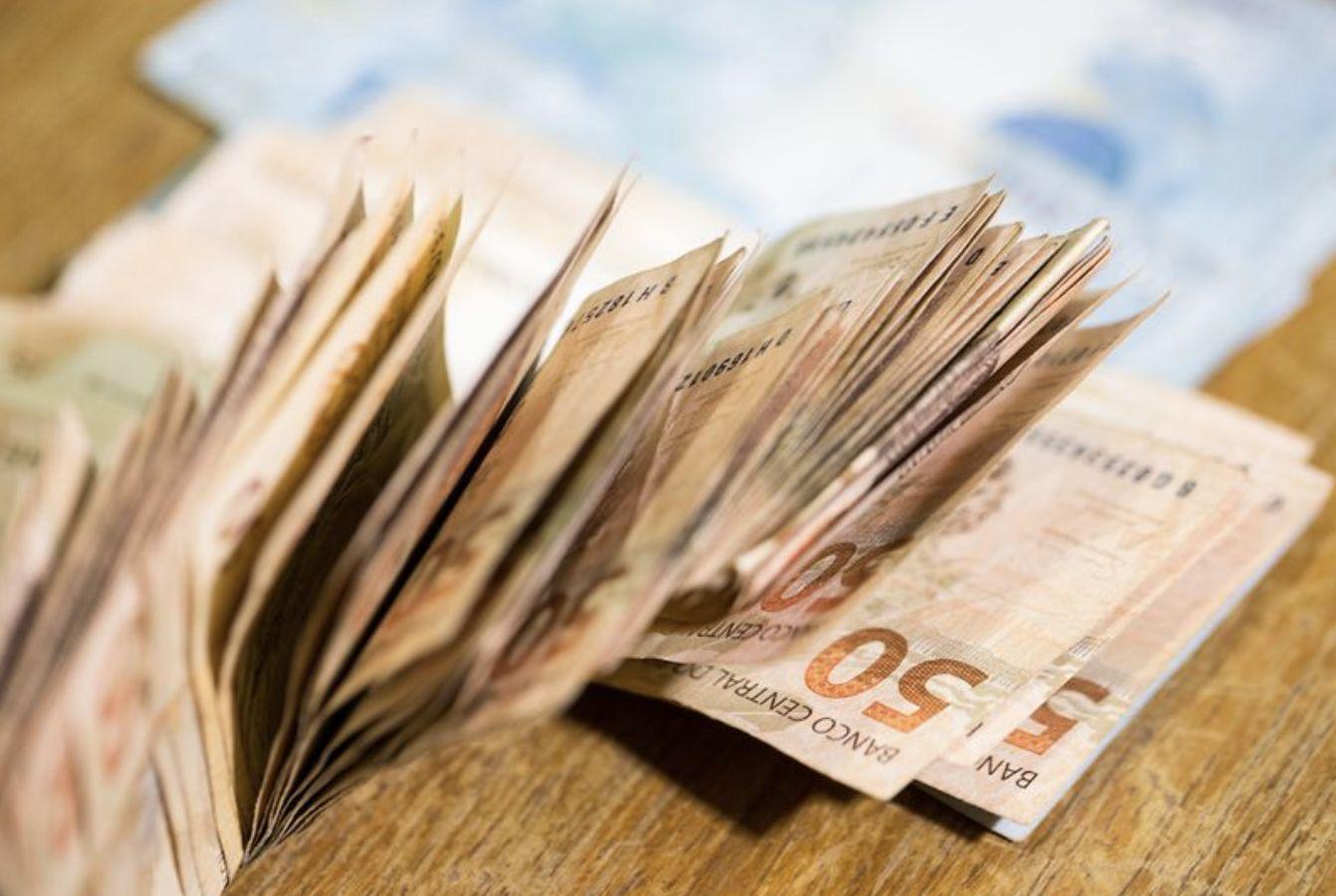 despesa-com-supersalarios-de-j