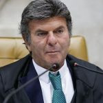 fux-diverge-de-moraes-e-vota-c