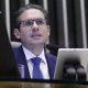hugo-motta-proibe-reunioes-em-