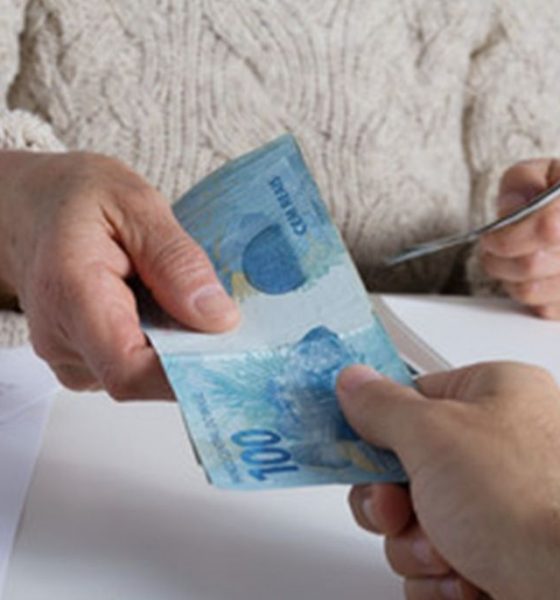 trabalhadores-pagam-o-dobro-de