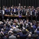apos-obstrucao-de-plenario-por