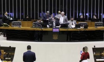 camara-aprova-urgencia-para-pr