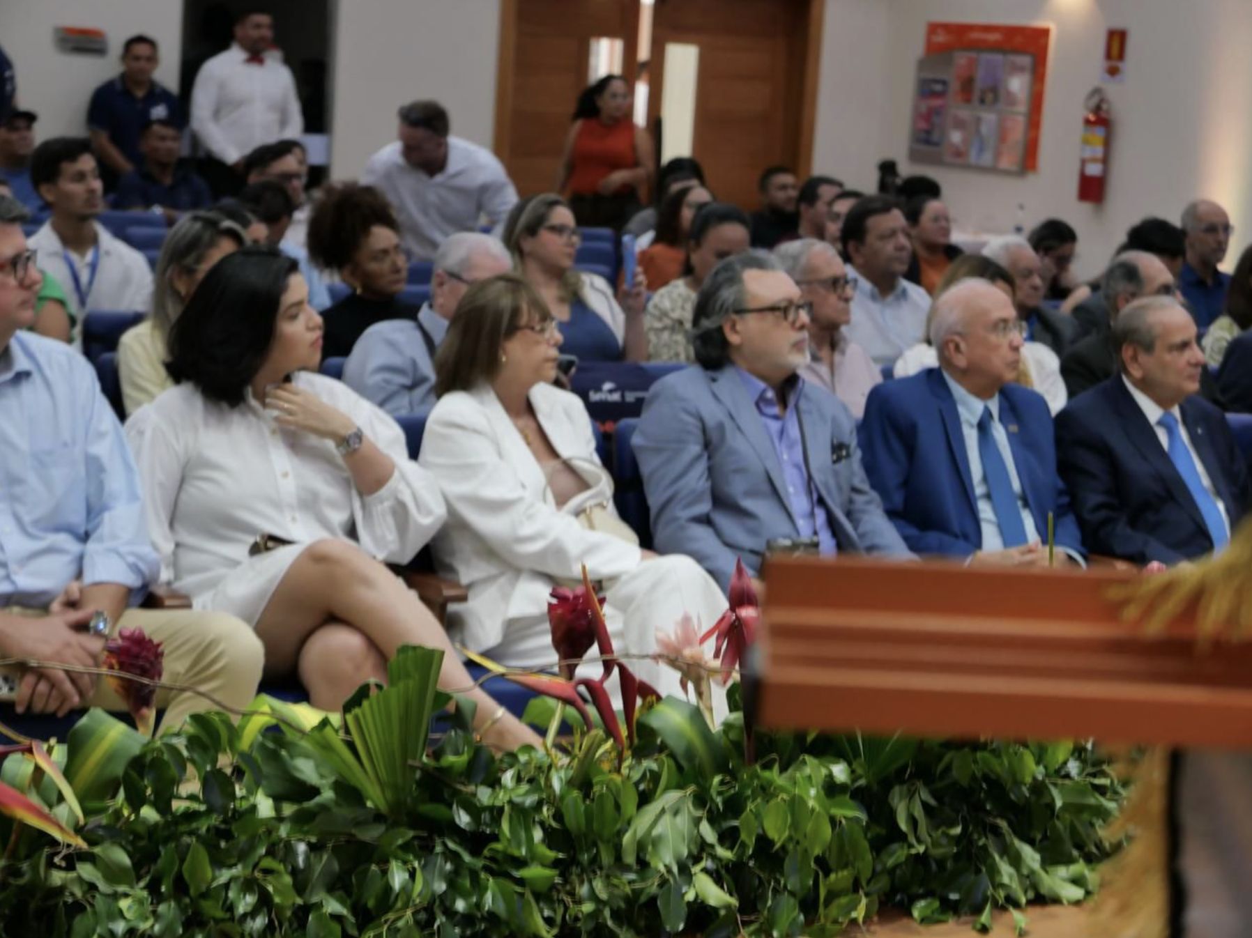 maues-minha-mae-e-o-futuro-que