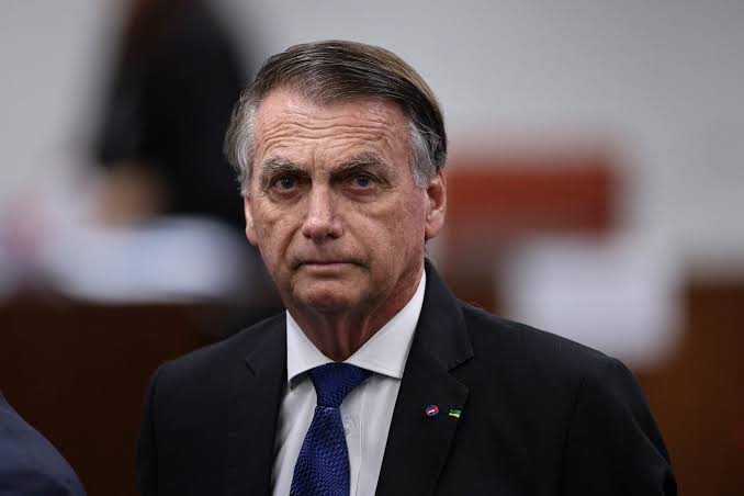 moraes-da-48-h-para-bolsonaro-