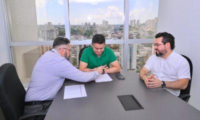 prefeito-david-almeida-assina-