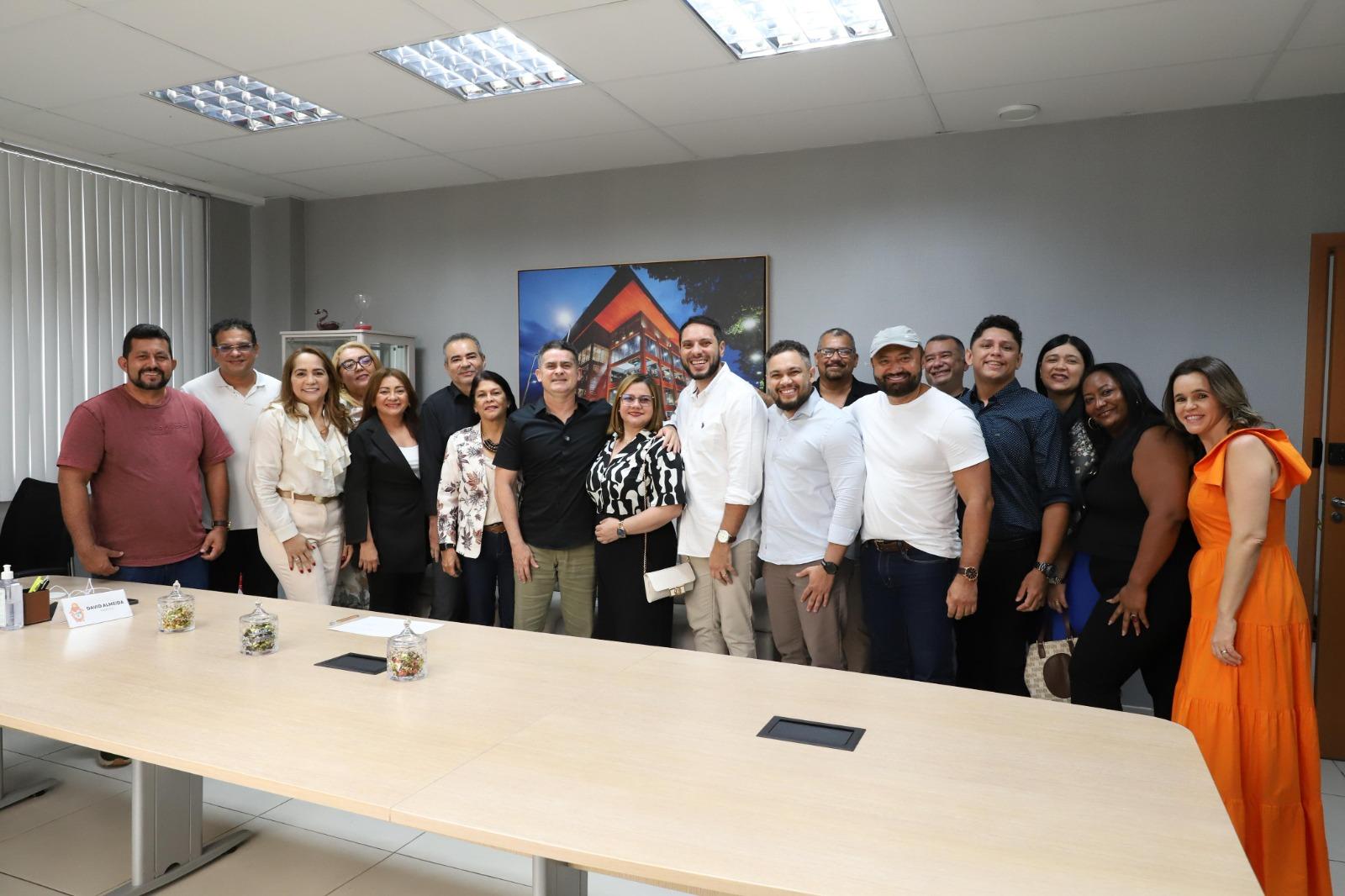 prefeito-david-almeida-celebra