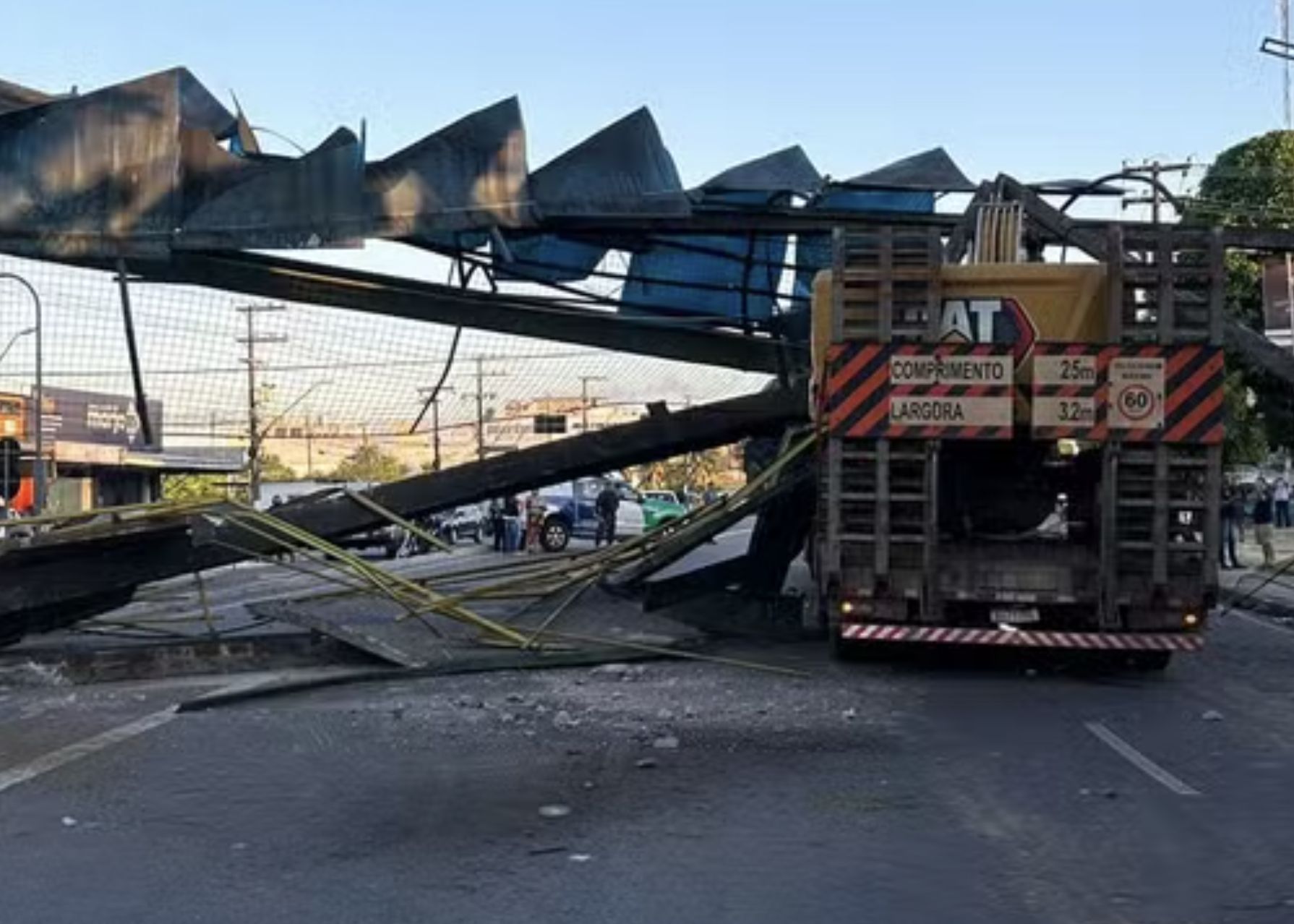 prefeitura-inicia-demolicao-e-