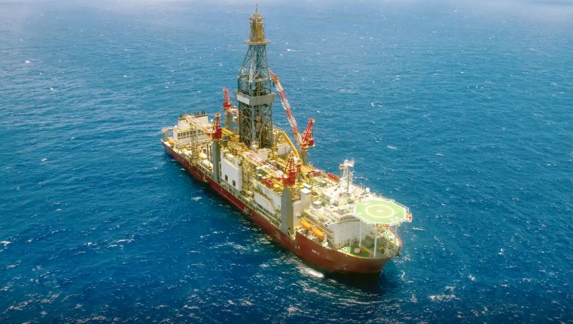 sonda-da-petrobras-chega-a-mar