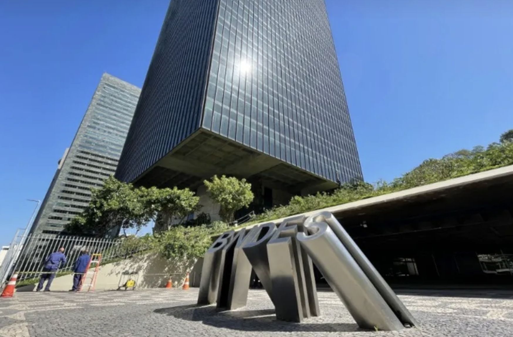 bndes-lanca-edital-para-invest