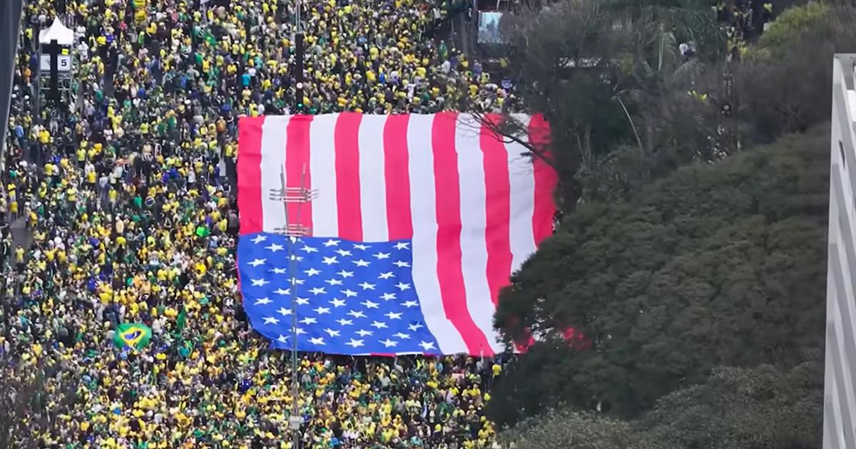 bolsonaristas-estendem-bandeir