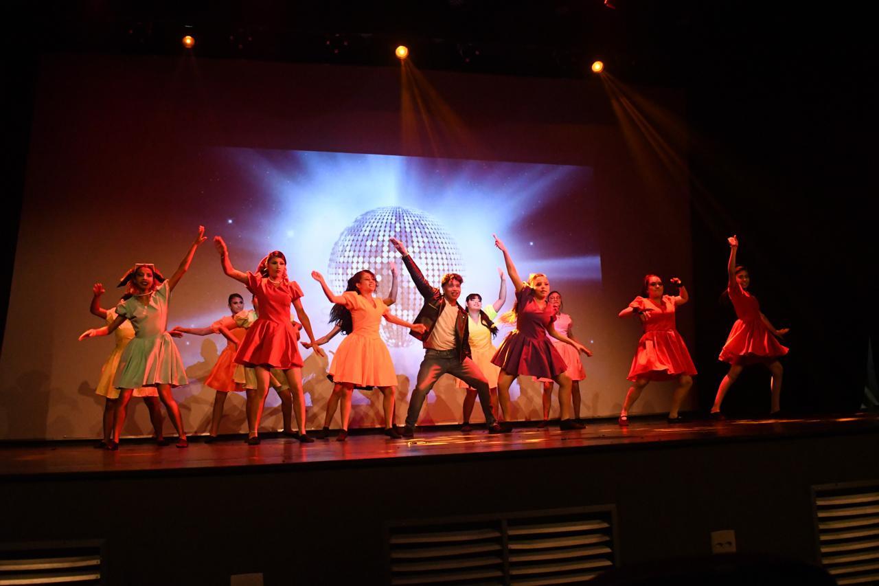 corpo-de-danca-da-liga-apresen