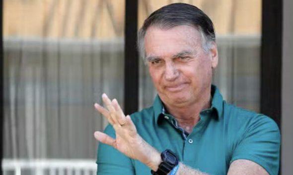 ex-presidente-bolsonaro-recebe