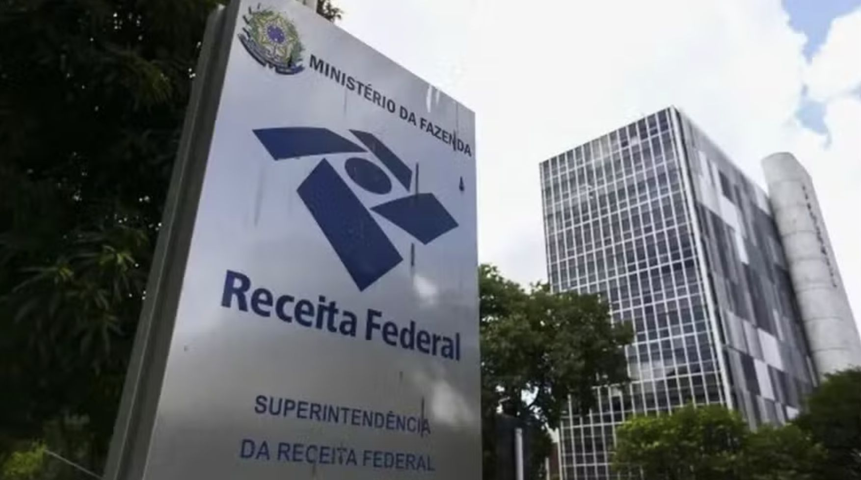 fraudes-bilionarias-no-setor-d