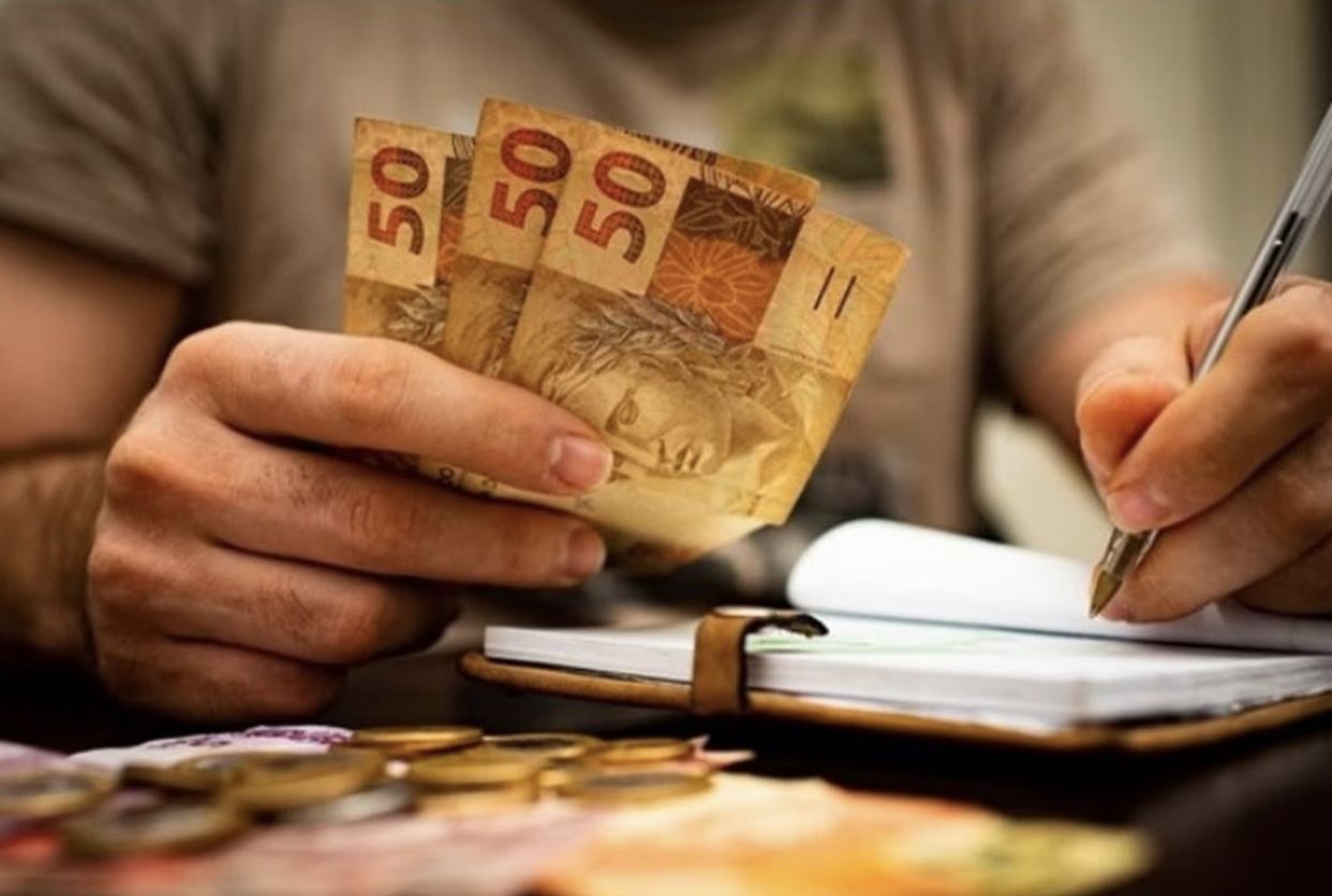 saques-superam-depositos-e-pou