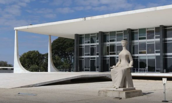 stf-e-praca-dos-tres-poderes-t