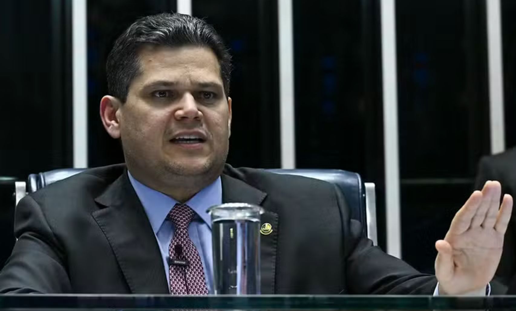 alcolumbre-manda-instalar-cpi-