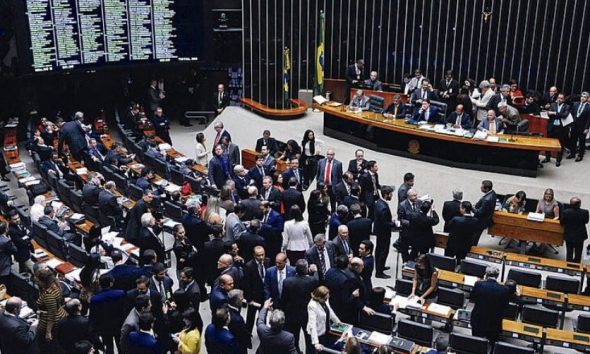 camara-aprova-licenca-menstrua