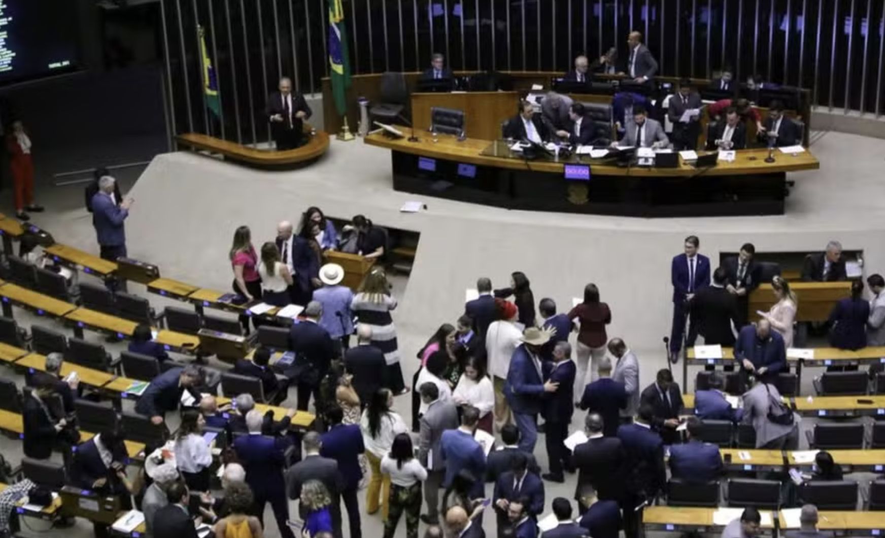 camara-aprova-projeto-que-exig