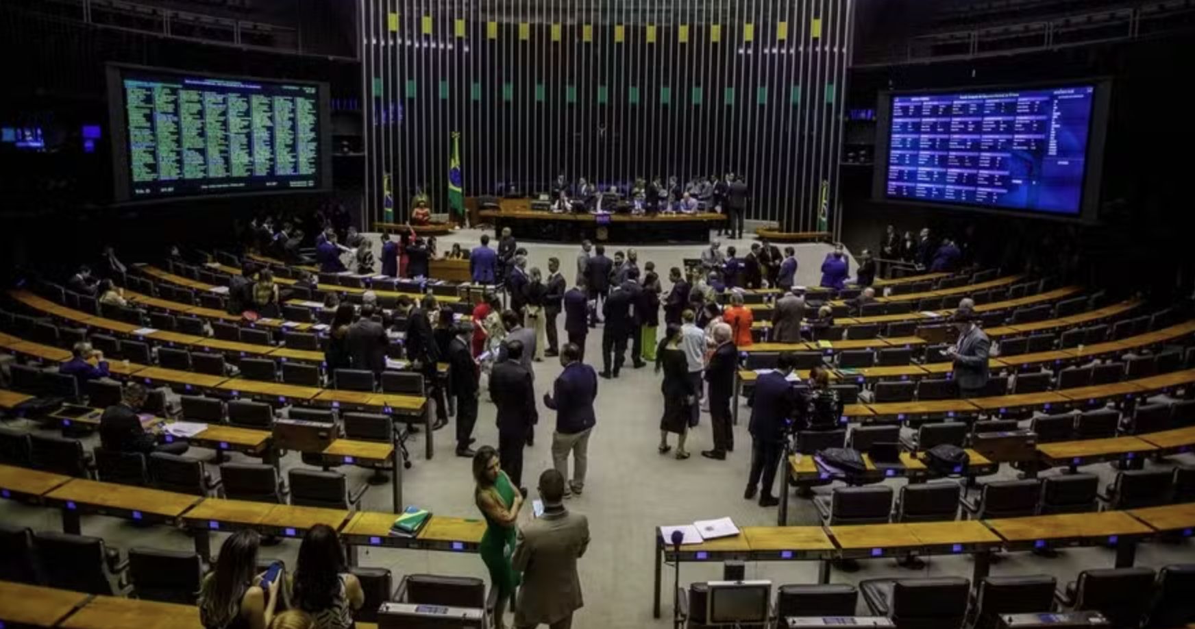 camara-aprova-proposta-que-aut