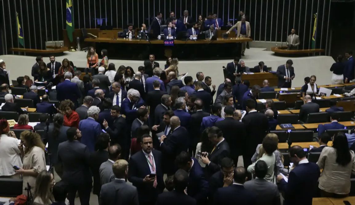 camara-dos-deputados-aprova-is