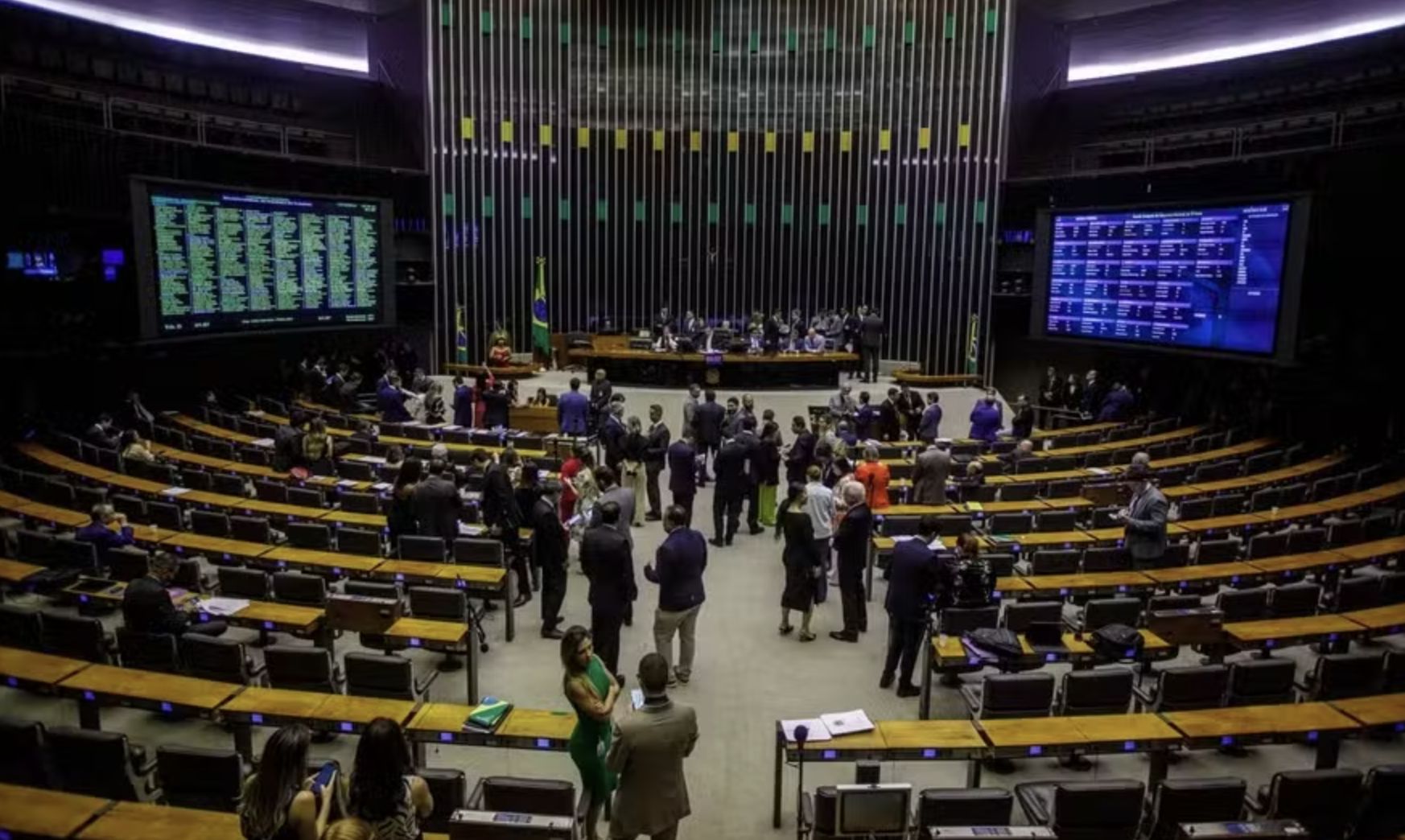 camara-dos-deputados-aprova-ur