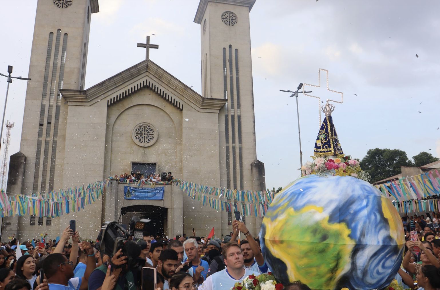 em-manaus-festa-de-nossa-senho