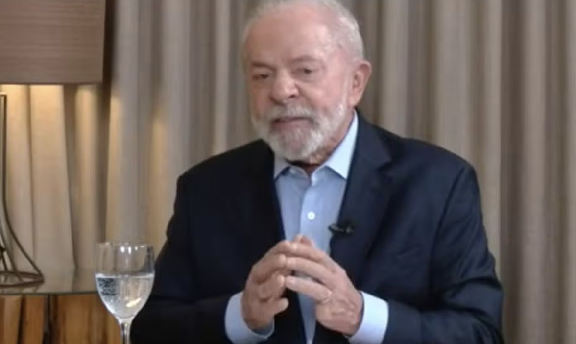 lula-relata-problemas-no-aviao