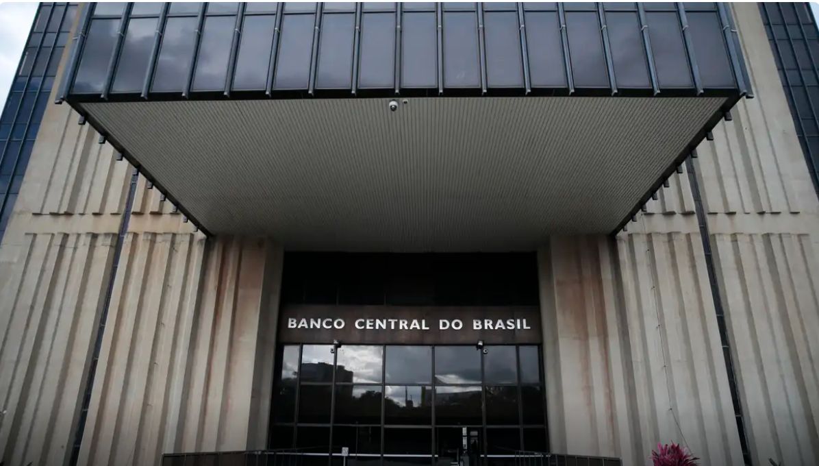 mercado-financeiro-reduz-para-