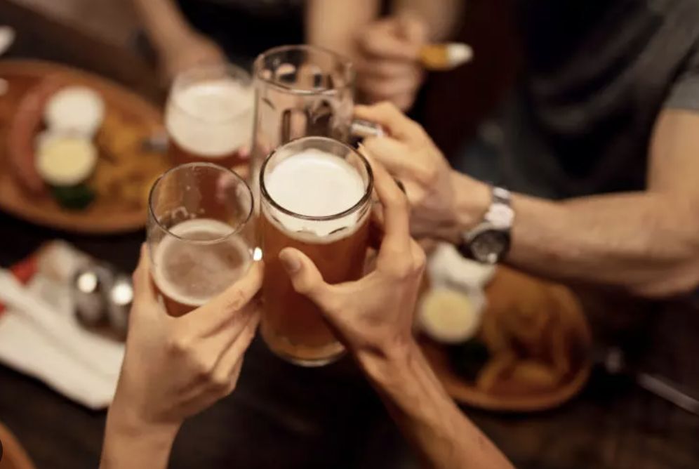 pode-beber-no-happy-hour-desta