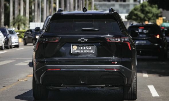 senado-aluga-79-suvs-de-luxo-c