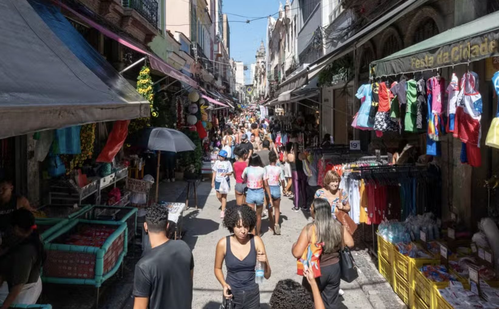 brasil-tem-298-milhoes-de-empr