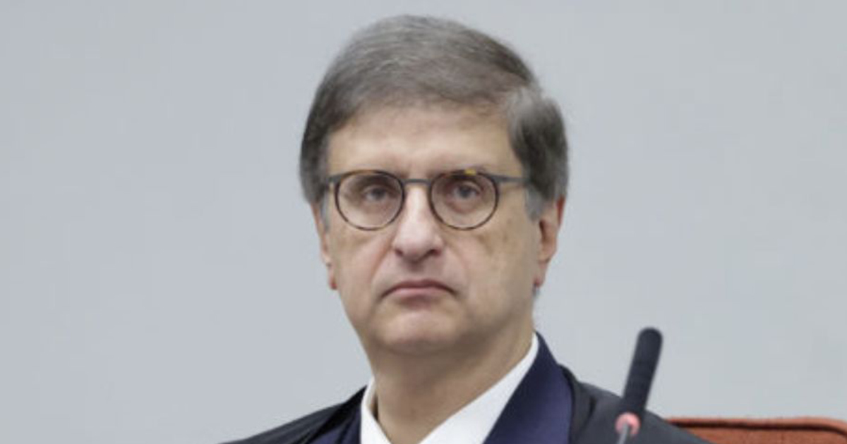 pgr-pede-condenacao-de-10-mili