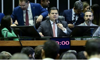 senado-derruba-vetos-e-impoe-d